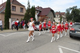 Princezny - mažoretky z Hluboké nad Vltavou - 2012 09. 15. - Slavnosti vína