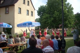 Princezny - mažoretky z Hluboké nad Vltavou - 2012 06. 30. - Neustadt am der Aisch